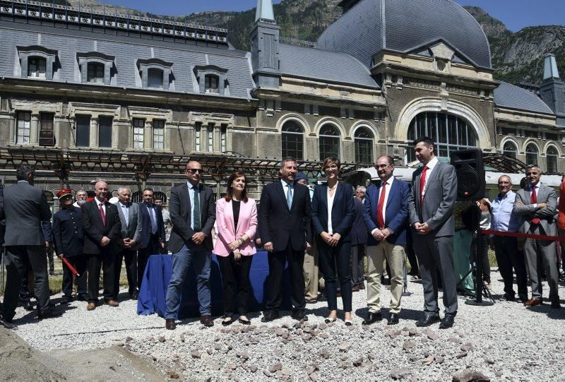 Reapertura de la línea ferroviaria internacional de Canfranc