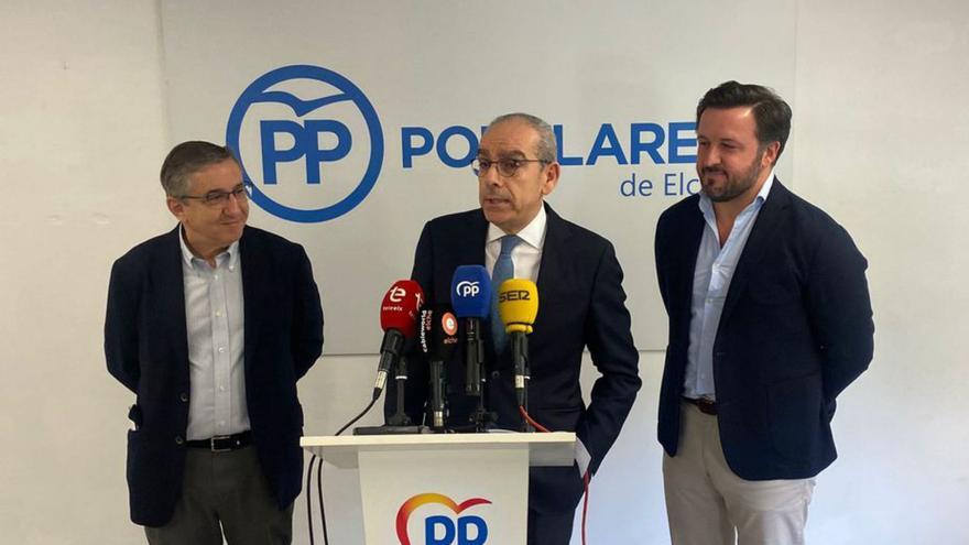 Soler y Ruz, en una comparecencia en el PP de Elche. | INFORMACIÓN