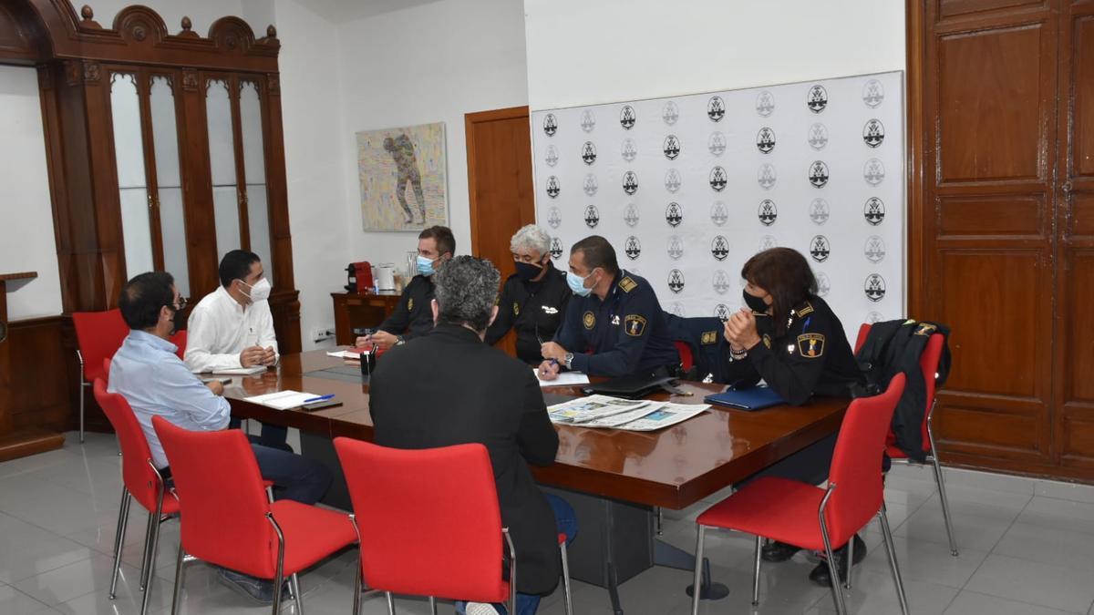 Reunión para coordinar el operativo de seguridad en Alcoy.