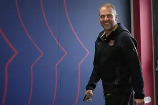 Flick, sobre la renovación de Frenkie: "Ha mejorado mucho"