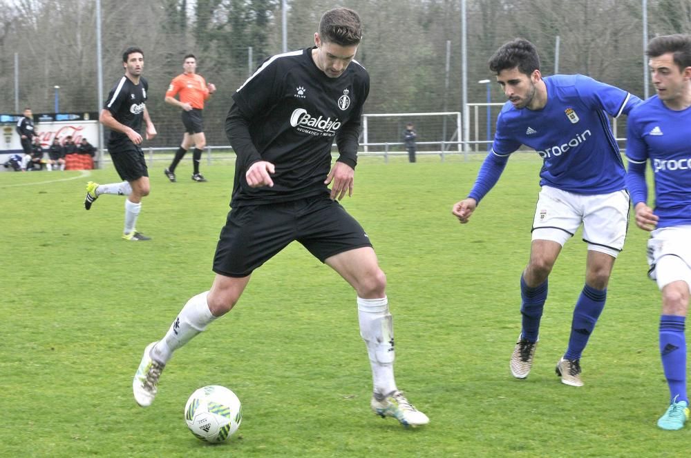 El partido entre el Oviedo B y el Avilés, en imágenes