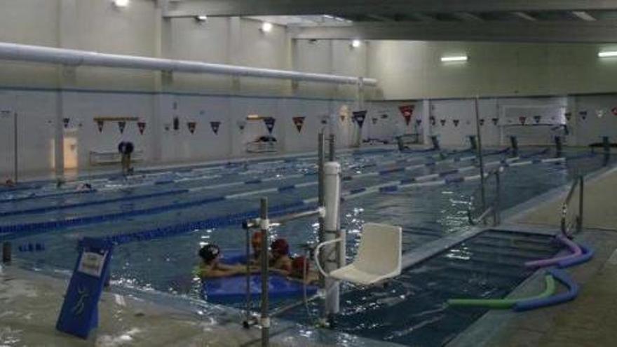 Imagen de archivo de las instalaciones de la piscina cubierta de Sax.