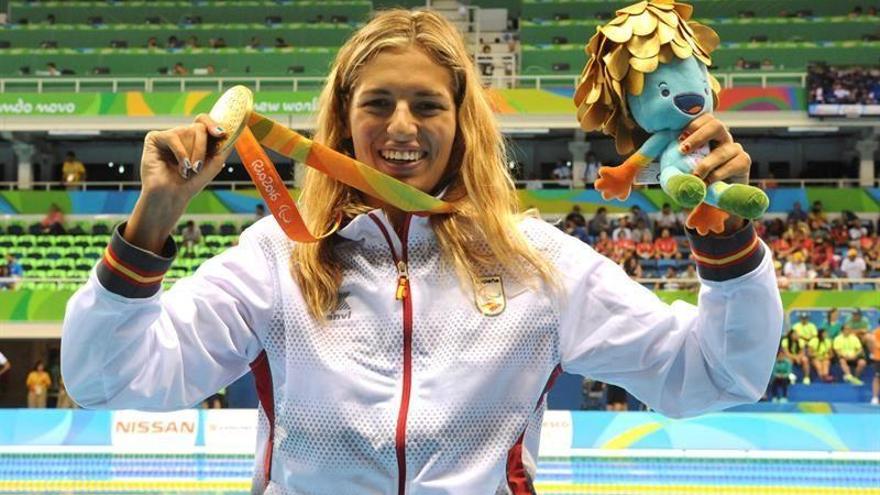 Michelle Alonso, oro en 100 metros braza a una centésima del récord mundial