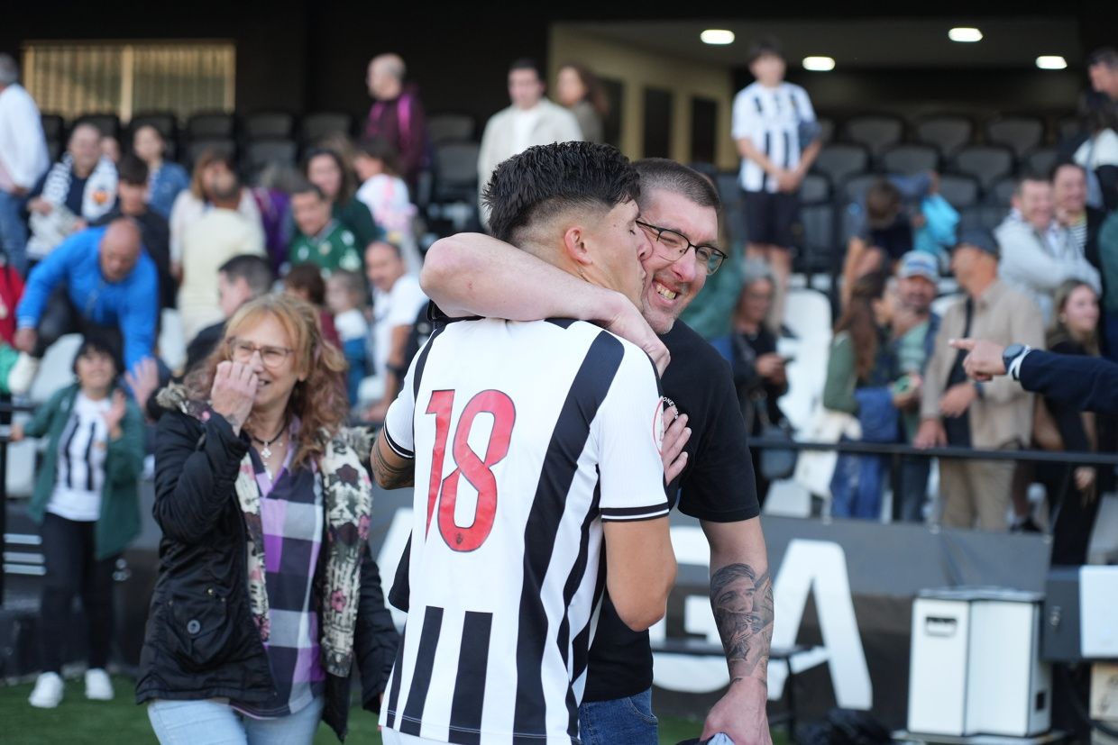 ¡Las mejores imágenes de la celebración del ascenso a Segunda Federación del Castellón B!