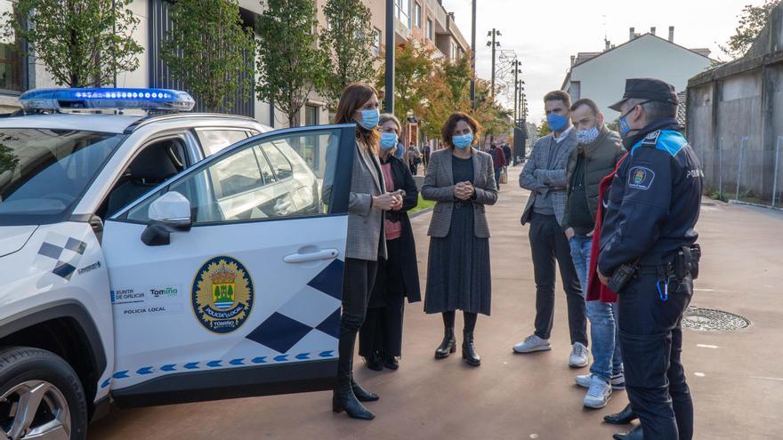 La Policía Local de Tomiño incorpora un coche híbrido para proteger el medio ambiente
