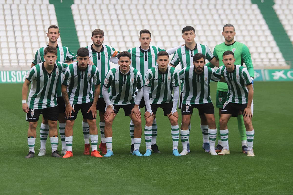 Las imágenes del derbi entre el Córdoba B y el Salerm Puente Genil