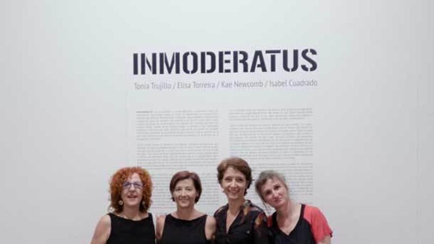 Desde la izquierda, las artistas que integran el proyecto &quot;Inmoderatus&quot;: Tonia Trujillo, Elisa Torreira, Kae Newcomb e Isabel Cuadrado.