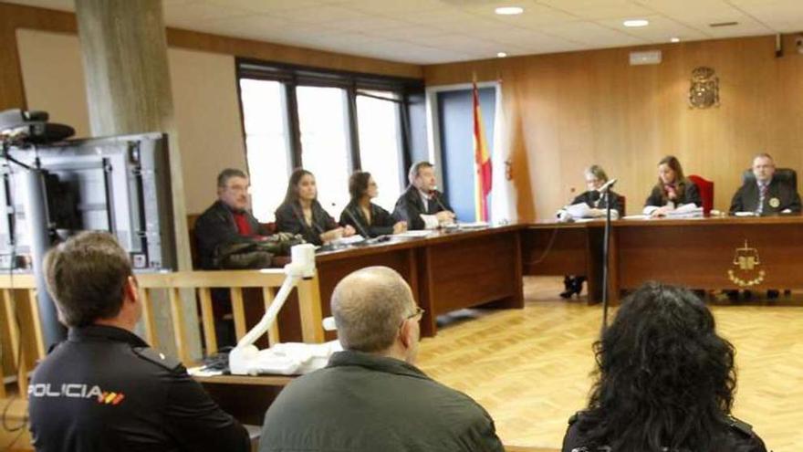 Seis años de cárcel por violar durante años a su sobrina menor de edad en Ourense y Vigo