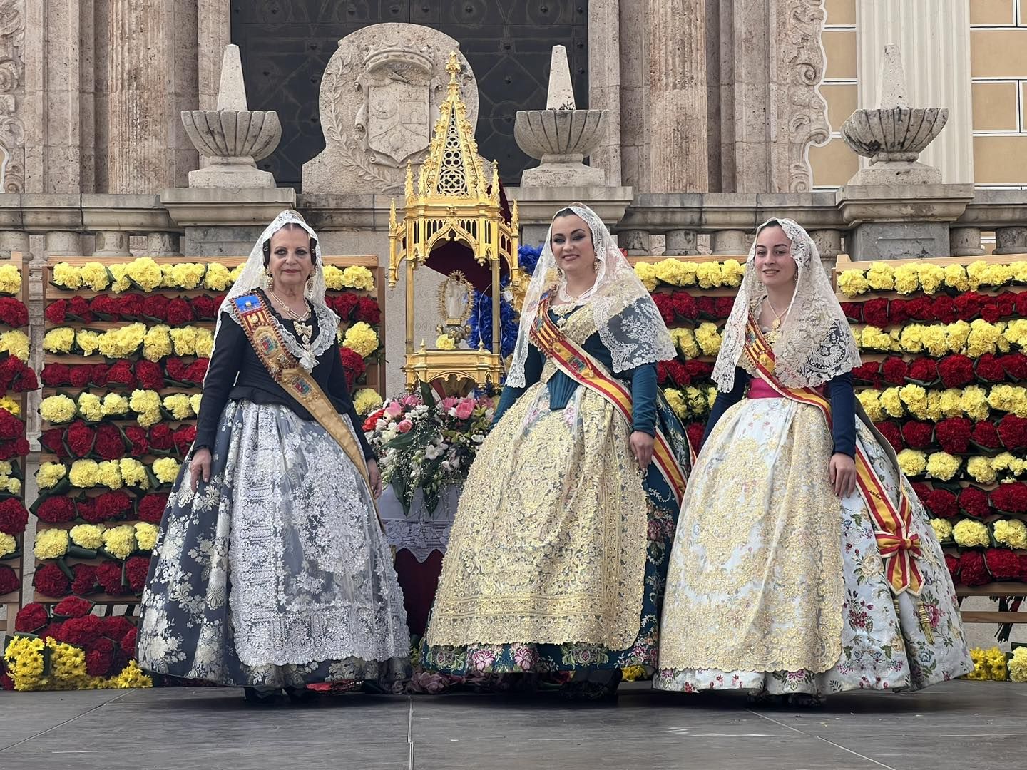 Benaguasil celebra su tradicional Ofrenda a la Mare de Déu de las Fallas de 2023