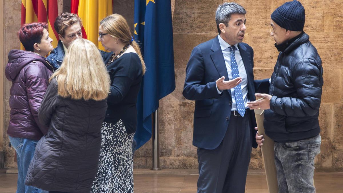 Mazón, en la reunió amb familiars de víctimes de la dana, la setmana passada