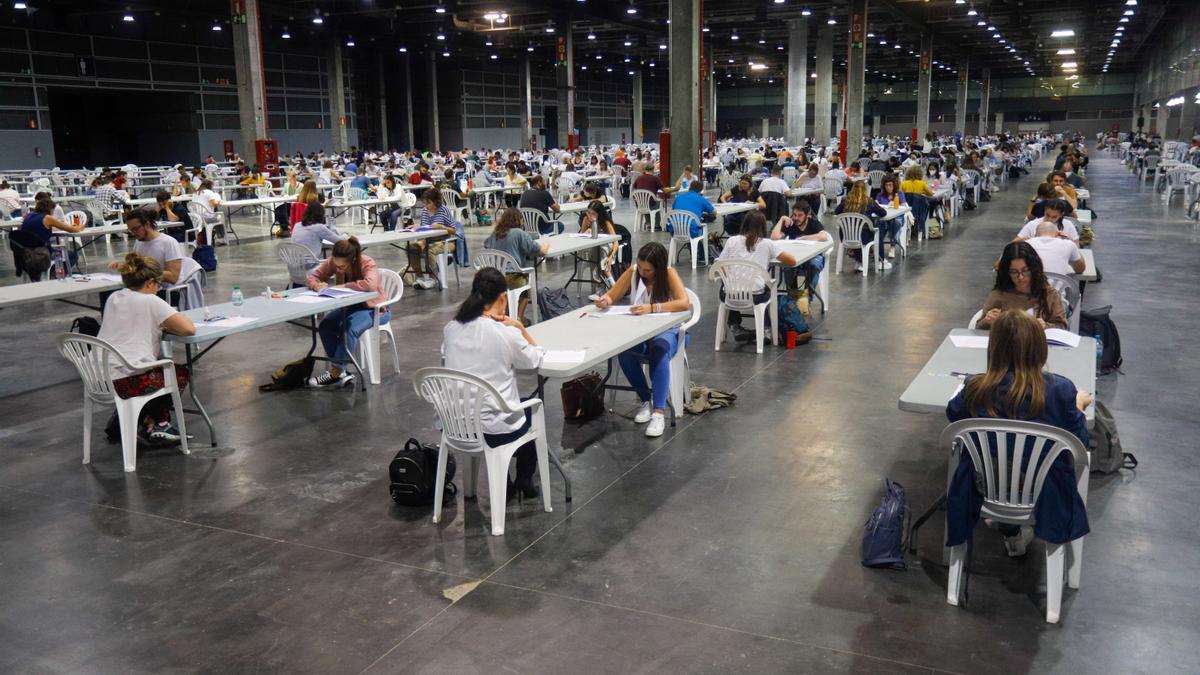 Exámenes de Valenciano de la JQCV en Feria Valencia.