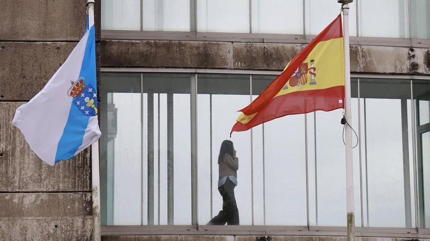 La Xunta activa un protocolo para coordinar el mayor «baile de sillas» de su historia: los funcionarios que dejen su puesto tendrán tres días para instruir a los nuevos