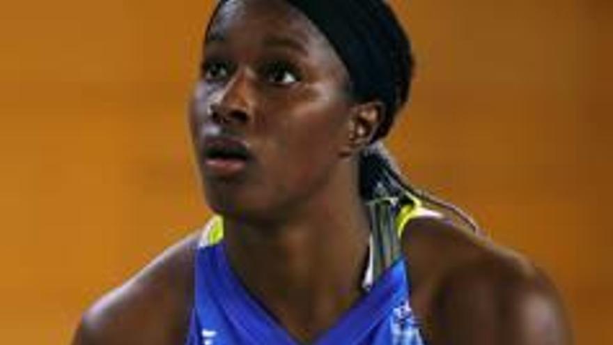 Shereesha Richards es queda