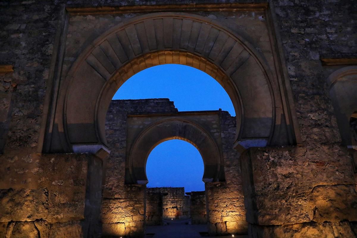 Reabren las visitas nocturnas de Medina Azahara