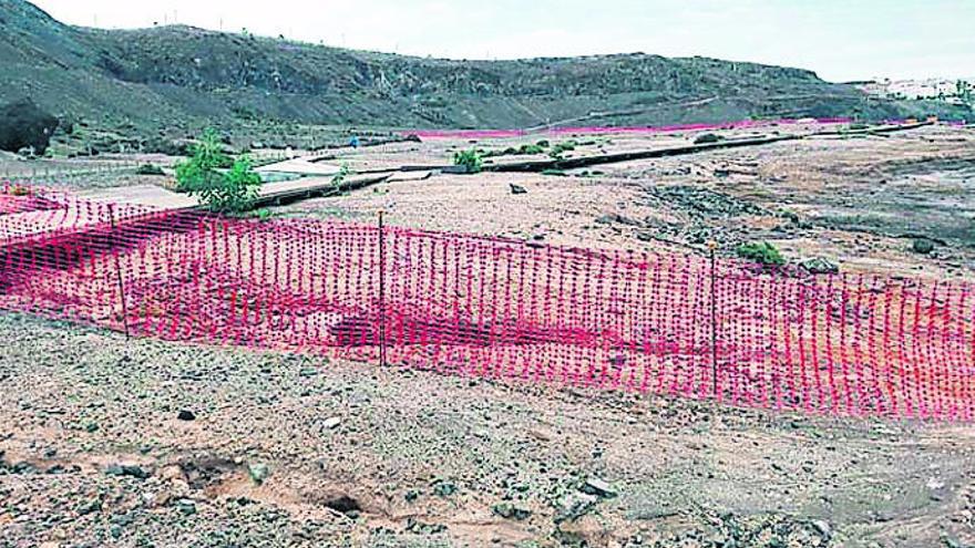 Aguas conecta la Casa Roja con el alcantarillado para evitar fugas