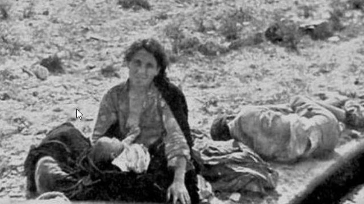 Las fotografías de la huida por la carretera de Almería se conservaron gracias a la labor humanitaria desarrollada por el médico canadiense Norman Betun