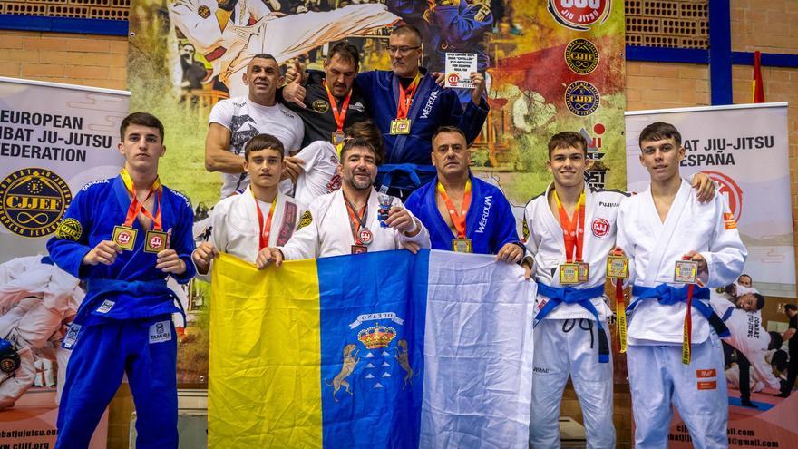 Los luchadores del Werdum Maspalomas ganan 14 medallas en el Open de España