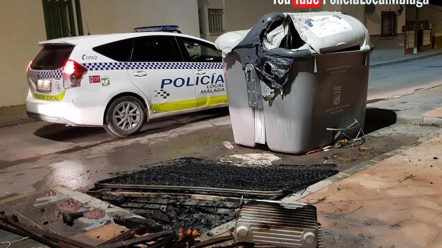 Detienen a dos menores de edad por prender fuego a seis contenedores en Málaga