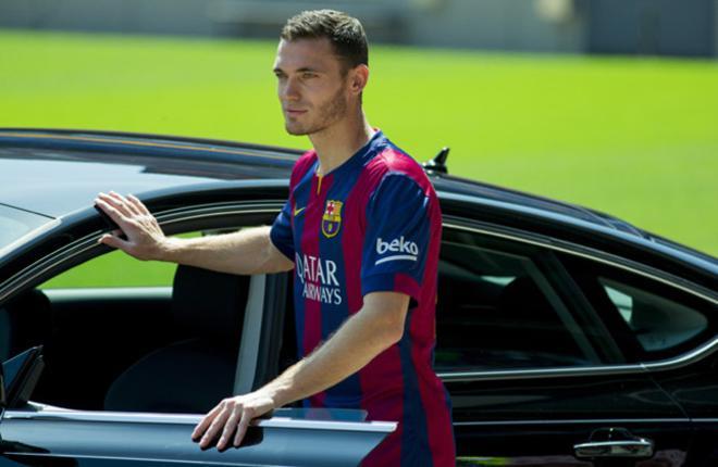 La presentación de Vermaelen, en imágenes