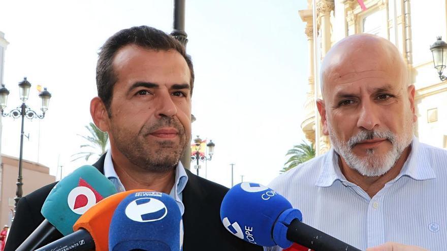Alpañez (Vox) exige al PP que deje las "pantomimas vacacionales" y rompa con el PSOE