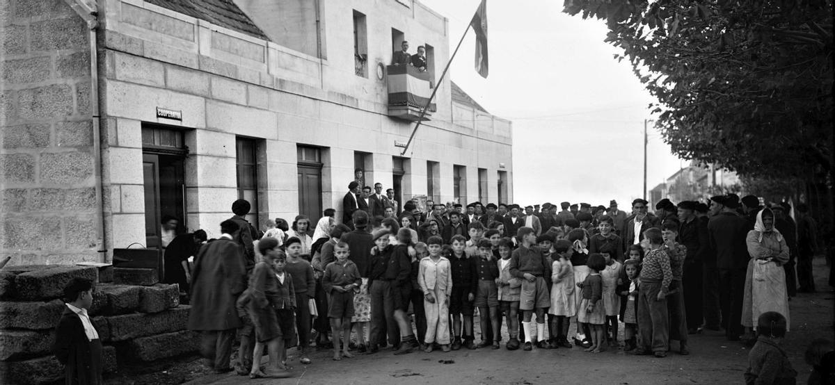 Inauguración do Pósito en novembro de 1939. Foto cedida polo Arquivo Llanos. | AC NÓS
