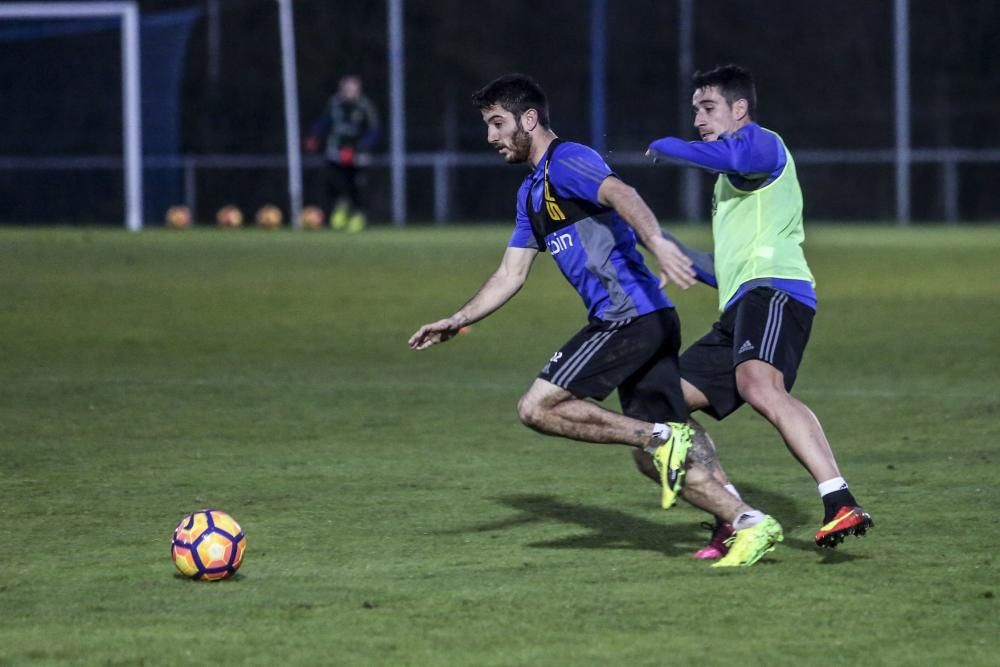 Entrenamiento a puerta abierta del Real Oviedo; día 2 de enero