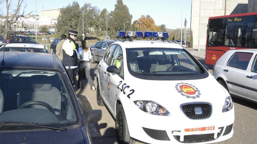 UGT alerta del «estado de dejadez» de la flota de vehículos de la Policía Local de Mérida
