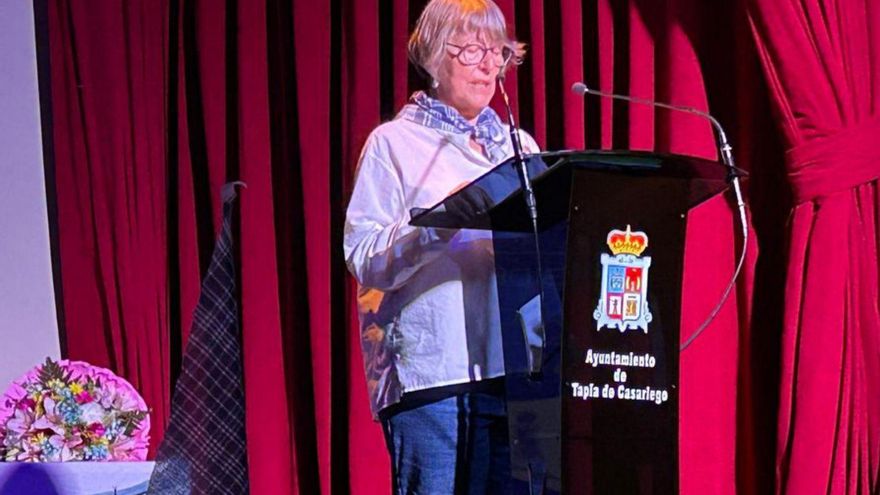 Rosa Casariego inicia las fiestas de Tapia, &quot;un pueblo amable&quot;