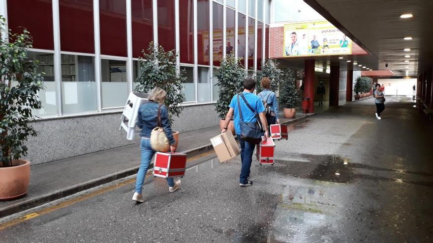 Profesionales de Hemodonación llegando hoy a la Arrixaca