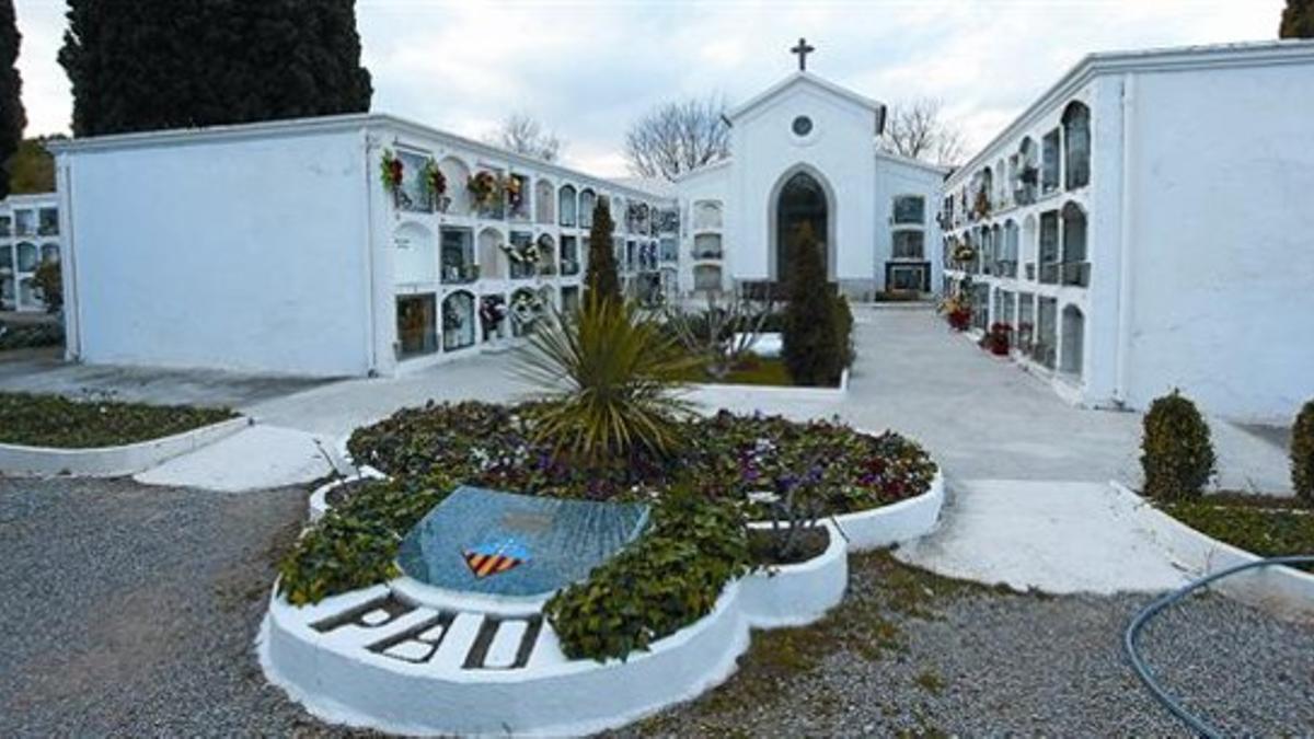 Aspecto del cementerio municipal de Calafell, ayer.