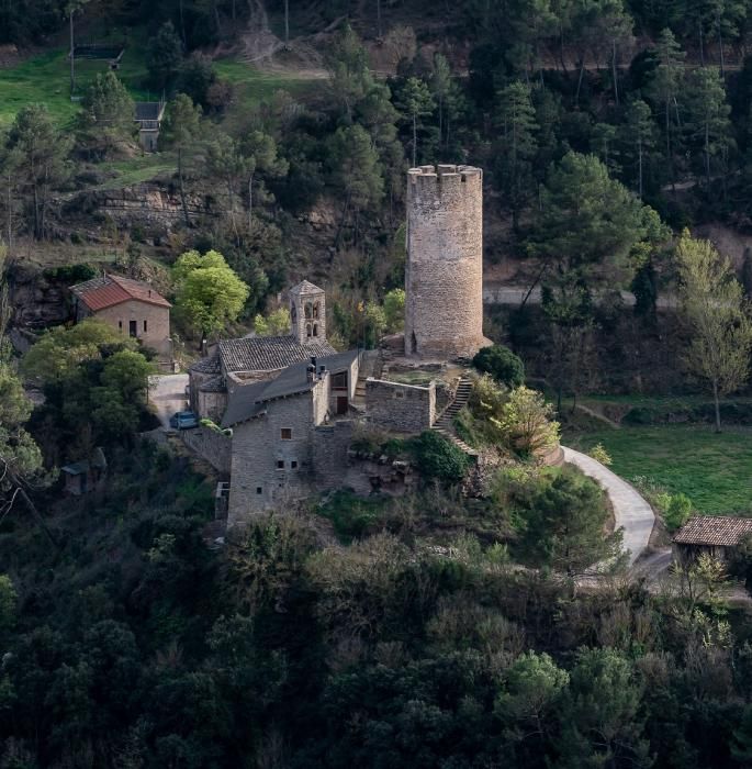 Castell de Coaner i església de Sant Julià.