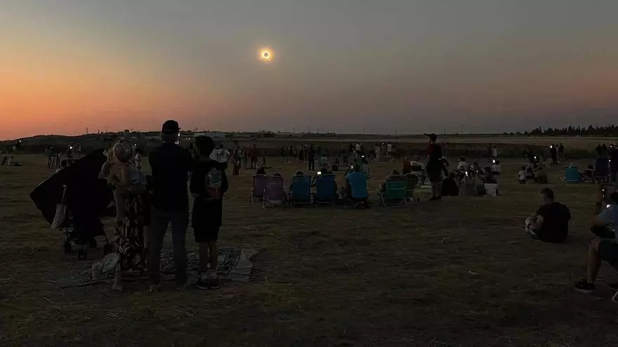 VÍDEO | Toro vive el eclipse: se hace el silencio en las Eras del Canto
