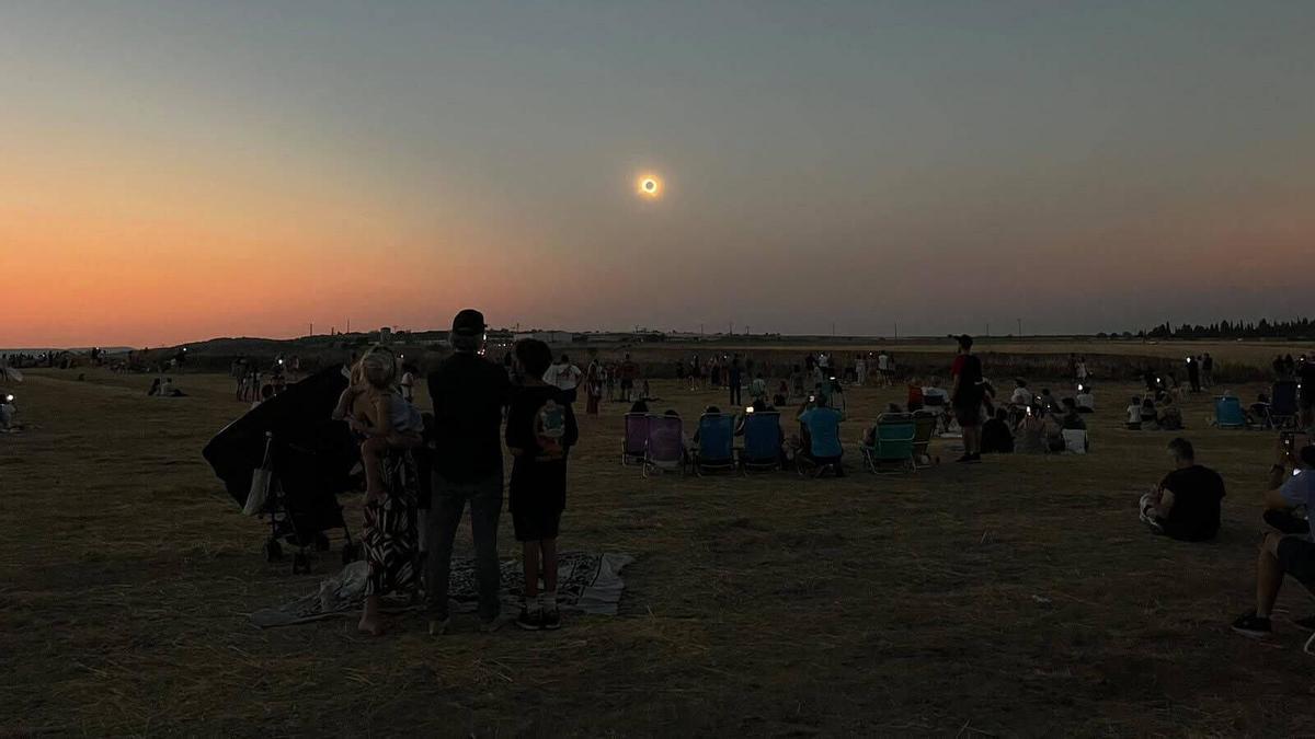 VÍDEO | Toro vive el eclipse: se hace el silencio en las Eras del Canto