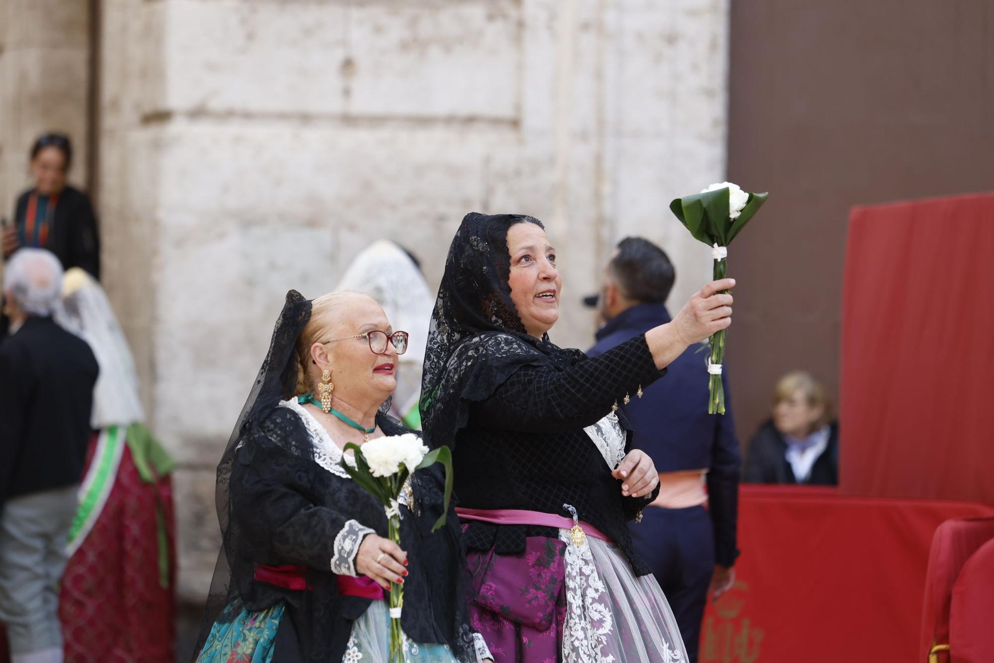 Ofrenda Fallas 2023 | Las fotos más emotivas y especiales del 17 de marzo