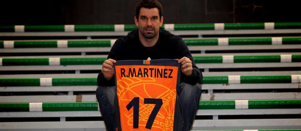 Acuerdo por dos años con Rafa Martínez