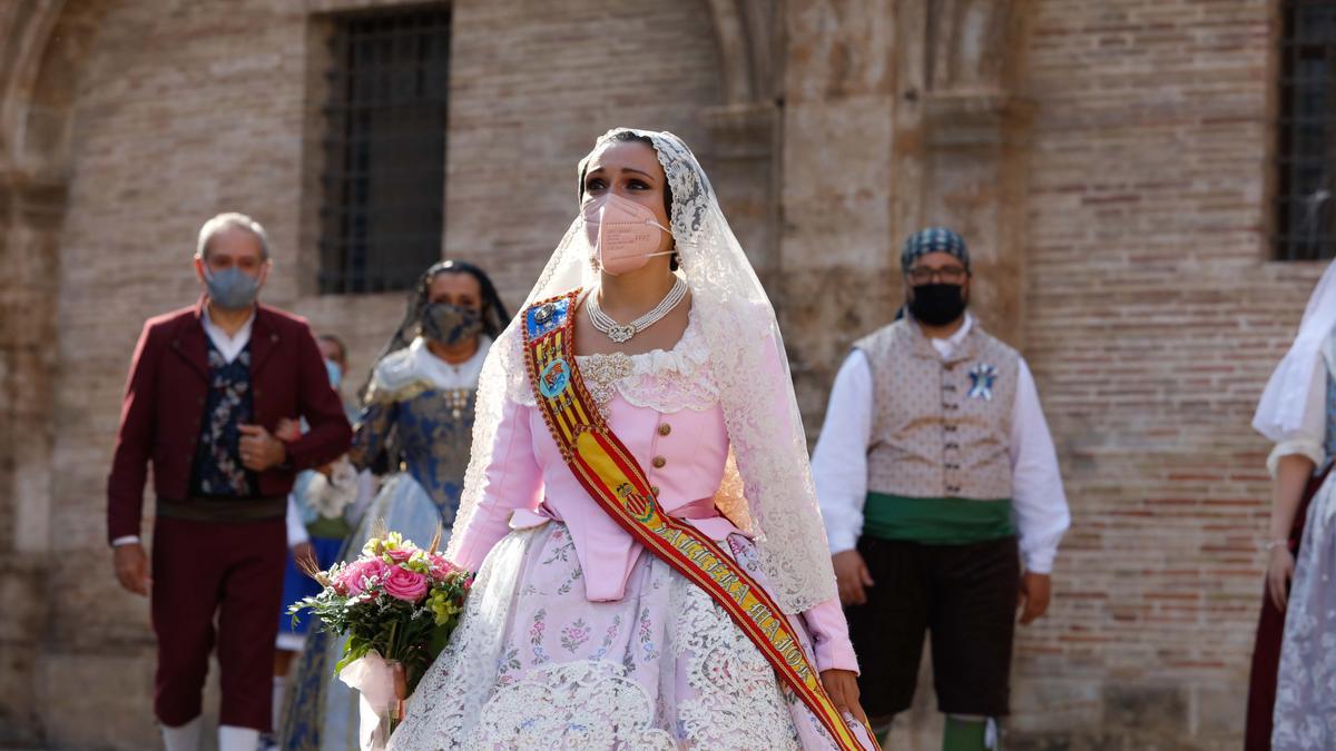 Búscate en el segundo día de Ofrenda por las calles del Mar y Avellanas (entre las 10:00 y 11:00 horas)