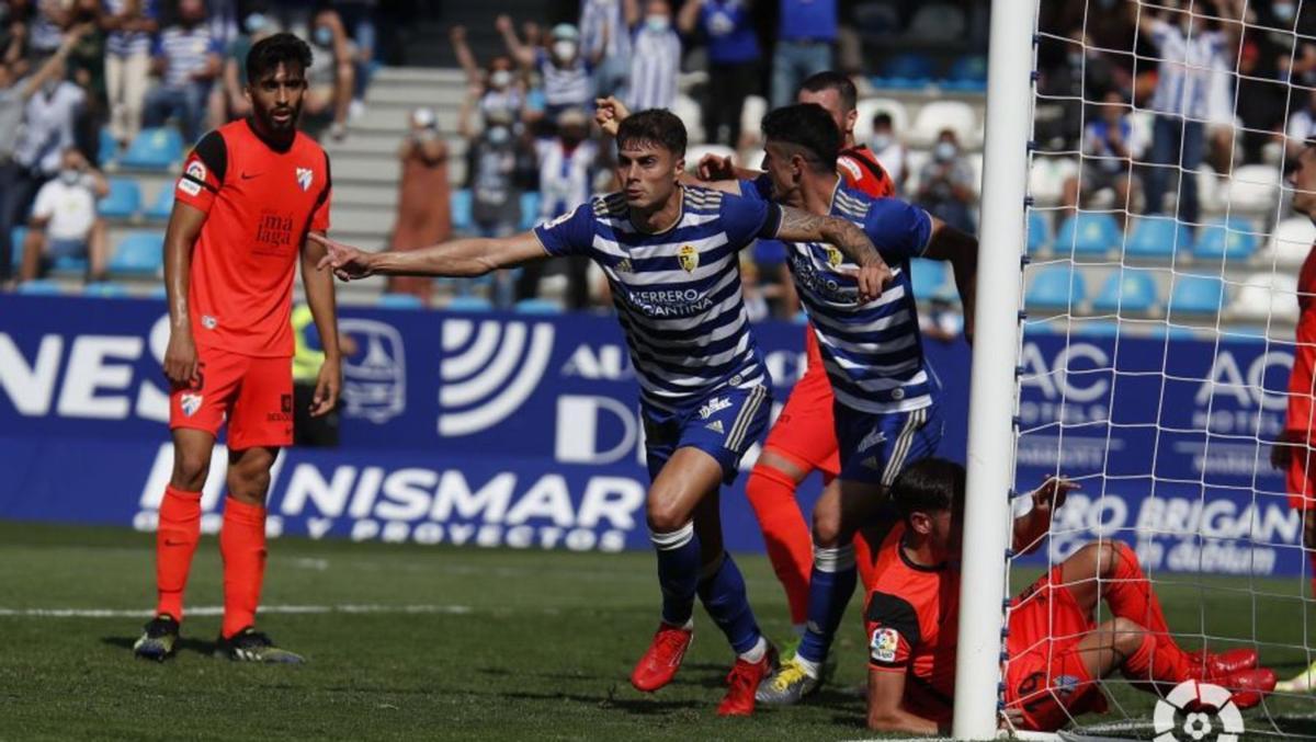 El Málaga encajó uno de sus goles a balón paradoen Ponferrada. laliga