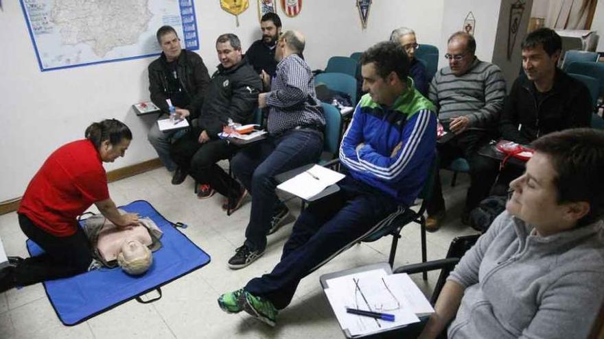 Diez delegados de equipo de la provincia asisten a la campaña &quot;Juega Seguro&quot;