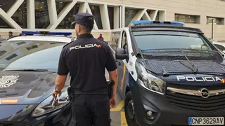 Detenida una pareja en Alicante por dejar solos en casa a sus hijos de uno, tres y seis años
