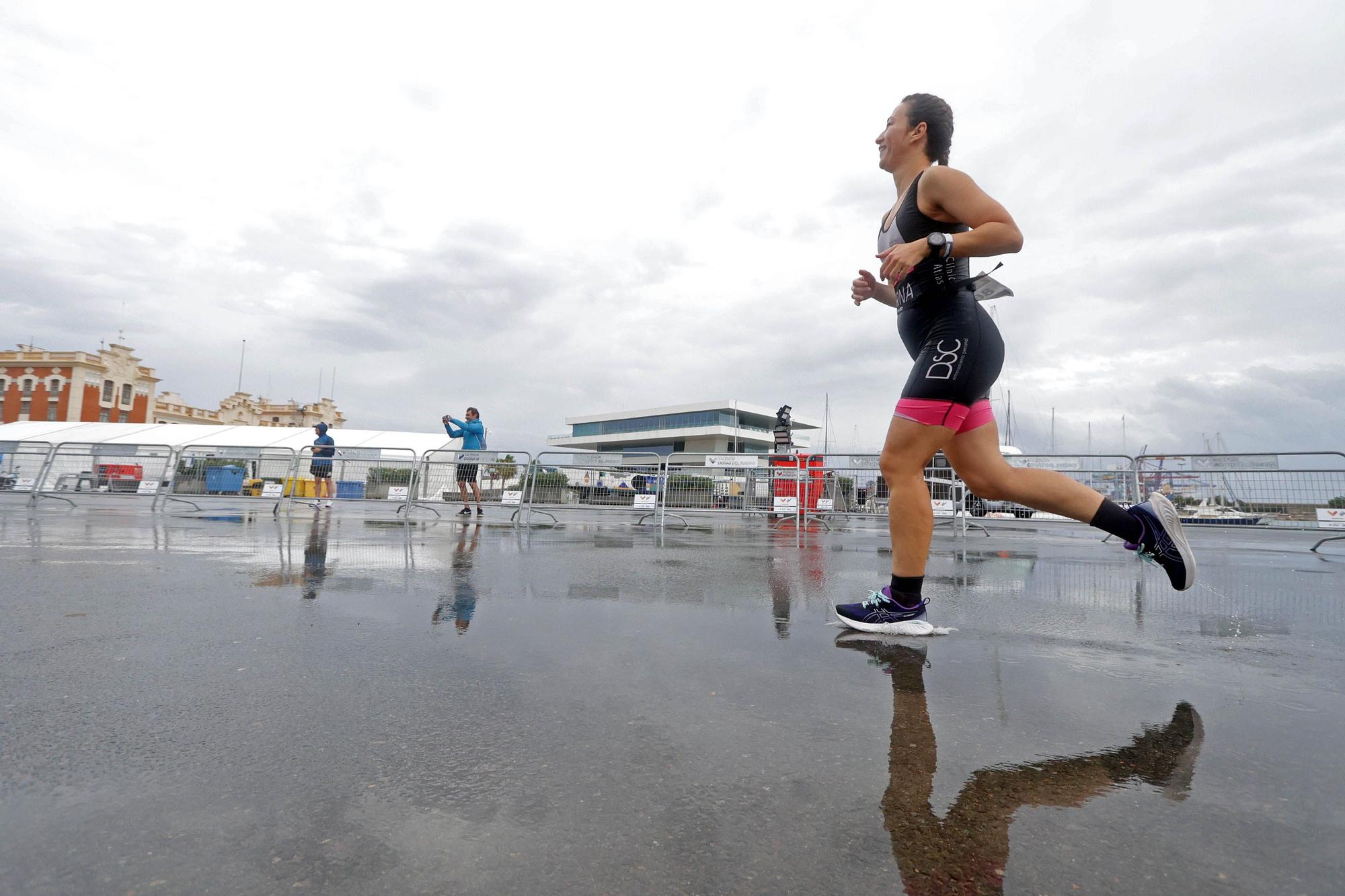 Las imágenes del Triatlon de Valencia en la distancia olímpica