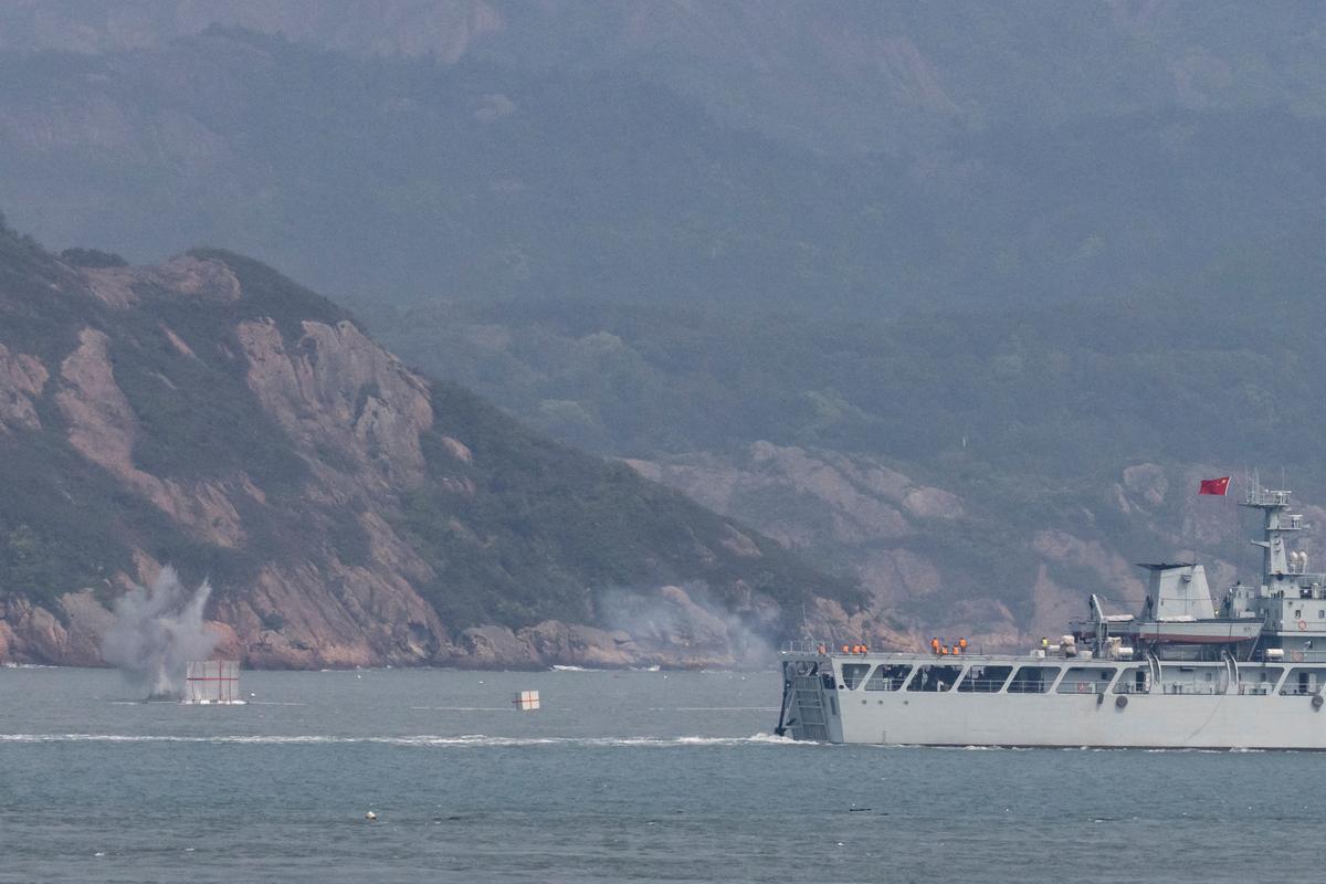 China realiza maniobras militares cerca de Taiwán tras el viaje de su presidenta a Estados Unidos