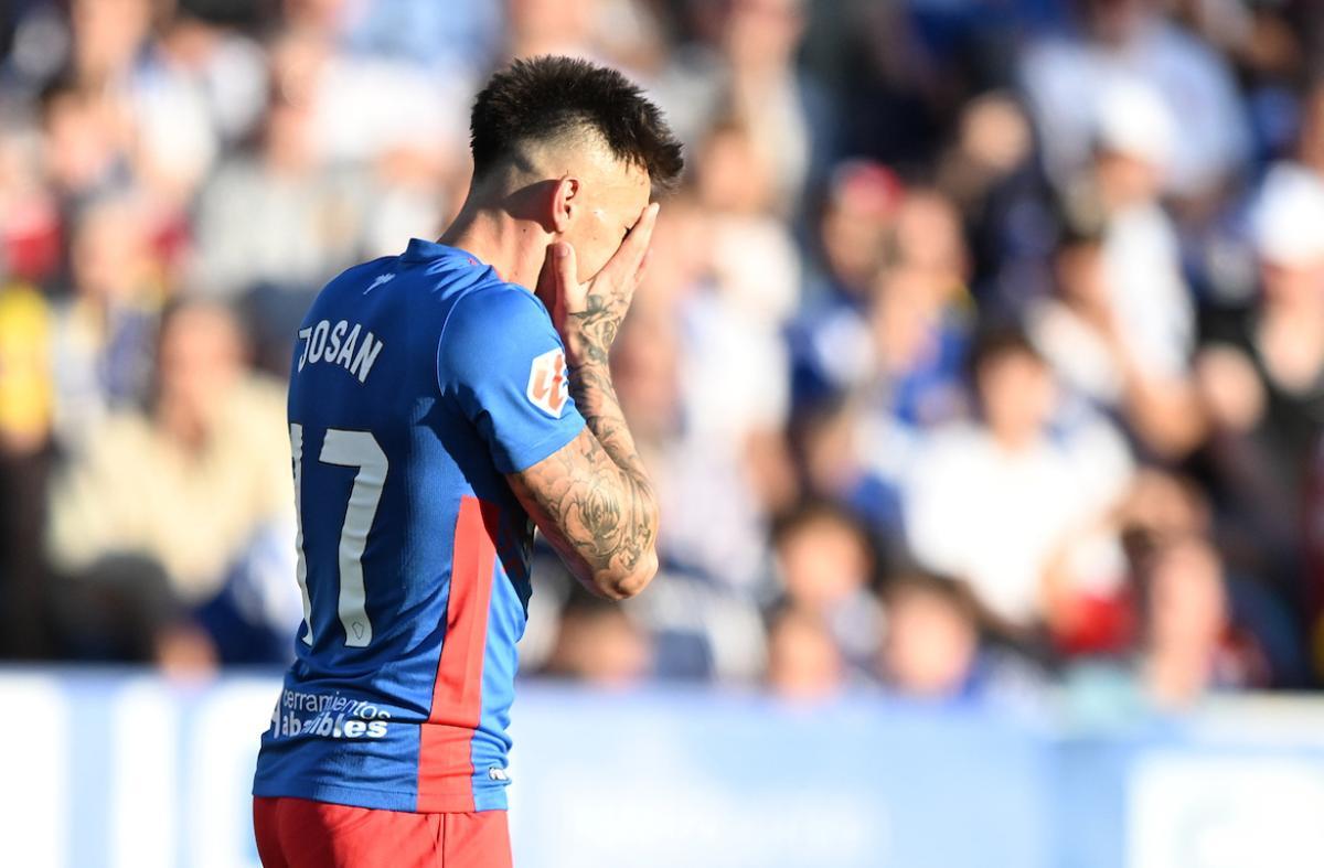 Josan Ferrández en el partido contra el Real Zaragoza