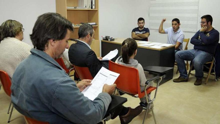 La presentación tuvo lugar en el local construido en el polígono industrial.  // Bernabé/Javier Lalín