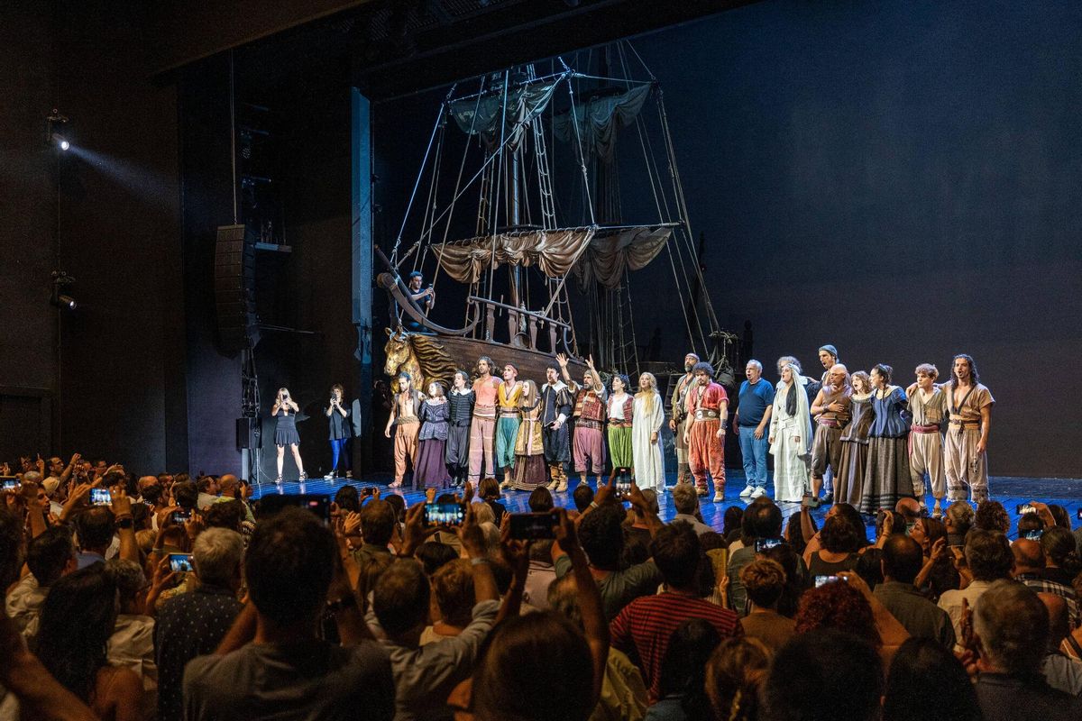 Dagoll Dagom cierra 50 años de trayectoria con la última función de Mar i Cel en el Teatre Victòria