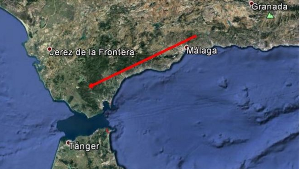 Una bola de foc creua el cel de Màlaga a 205.000 km/h