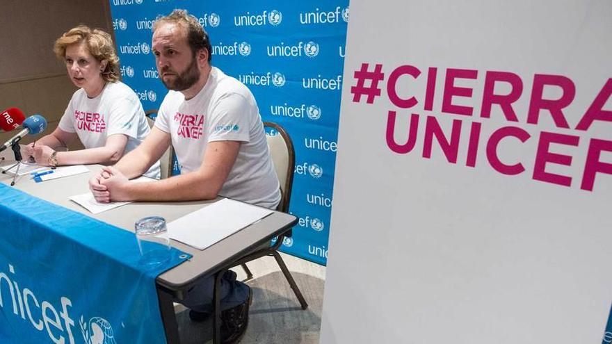 María José Platero y Pablo Suárez, en la presentación de la nueva campaña de Unicef, ayer en Oviedo.