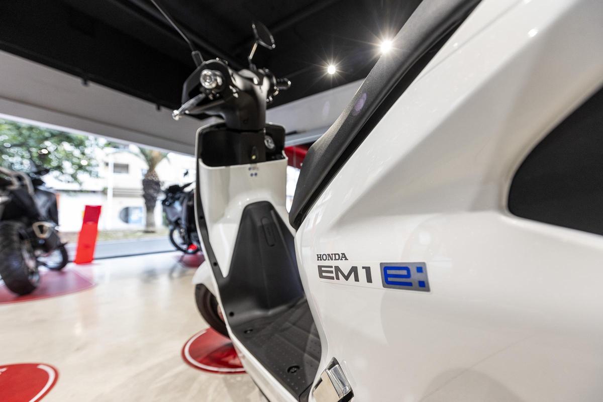 EM1 e: La moto eléctrica que puedes ver y probar en el concesionario HONDA ESTEBAN PARRES en Torrevieja