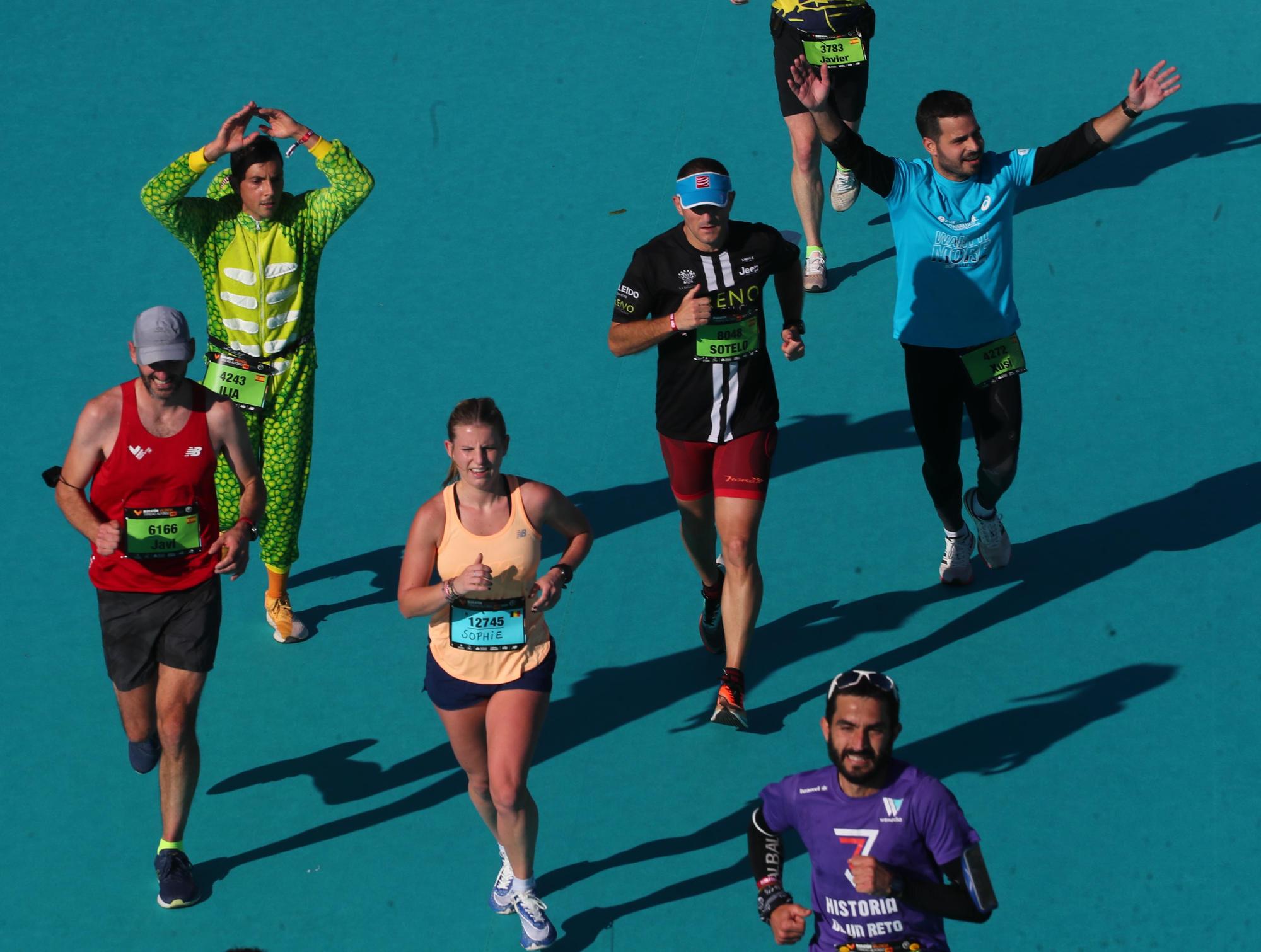 ¡Busca tu foto! Llegada del Maratón Valencia 2021