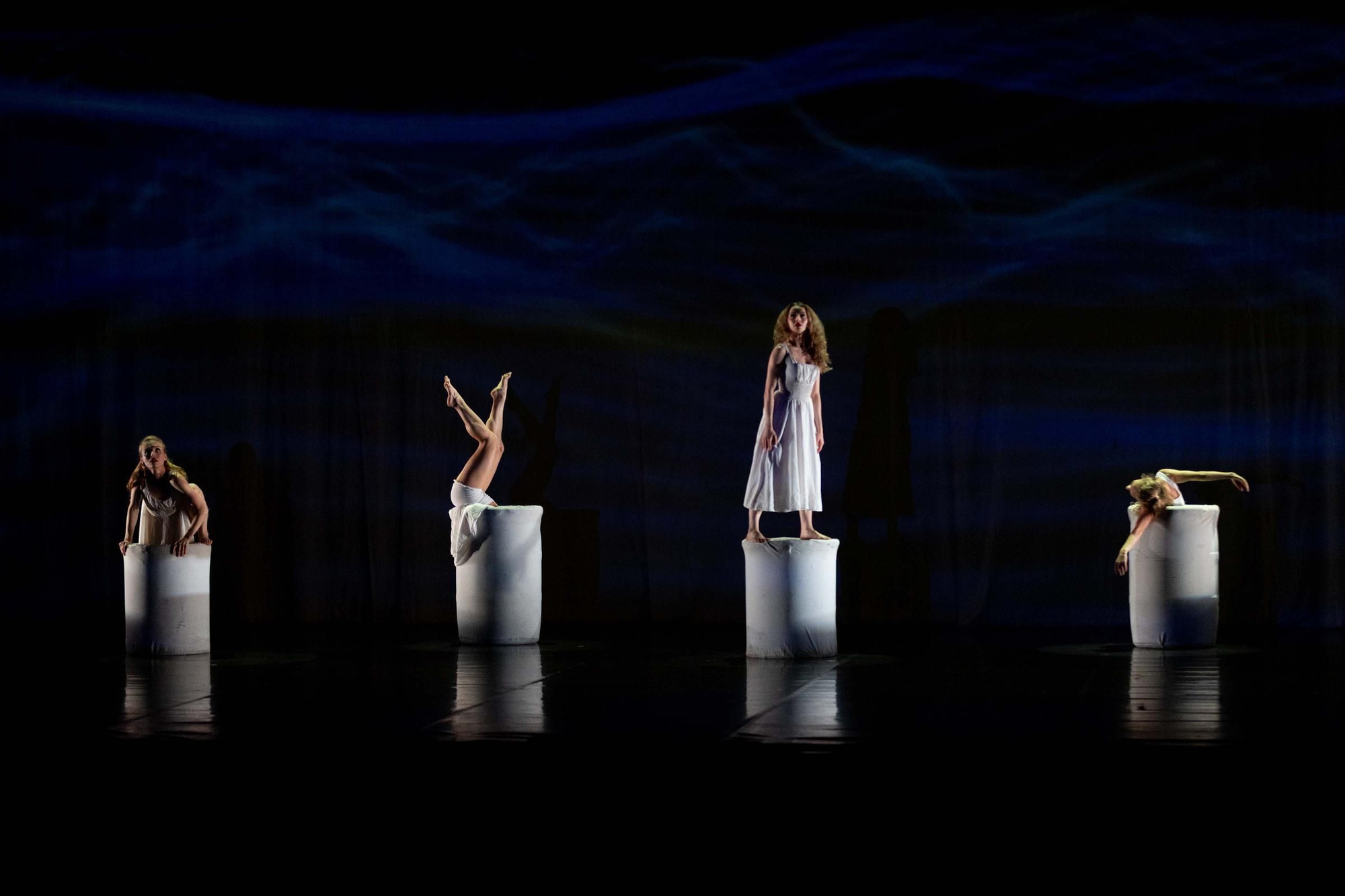 Momix presenta en A Coruña su nuevo espectáculo 'Alice'