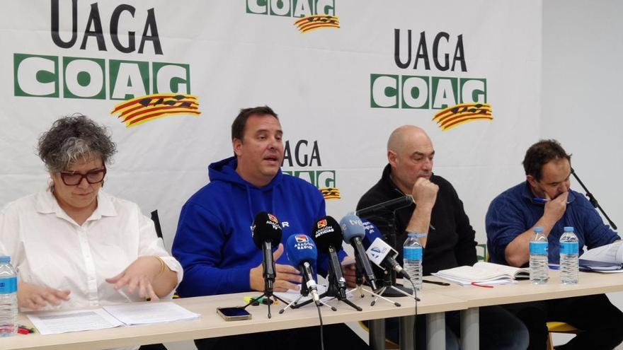 José María Alcubiere (segundo por la izquierda( secretario general de UAGA, acompañado por Estrella Morata, Alberto Escura y Óscar Moret, en la ruenda de prensa ofrecida este jueves.